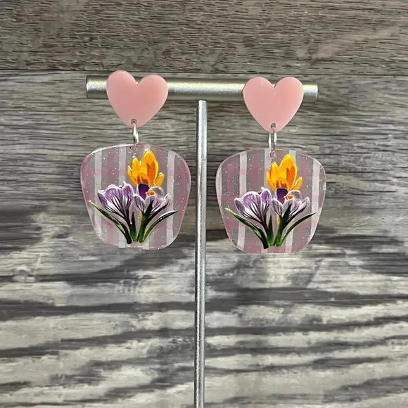 Floral Acrylic Heart Drop Earrings - Picture 1 of 8